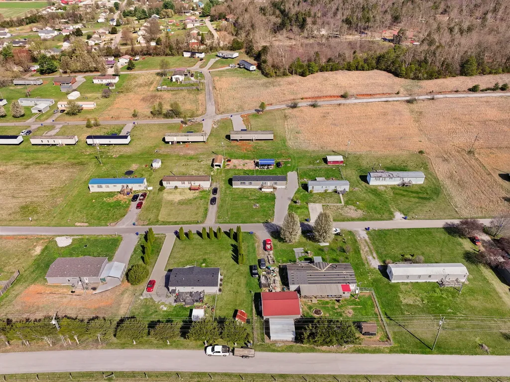 345 Bonnie Blue Lane Bronston KY 42518