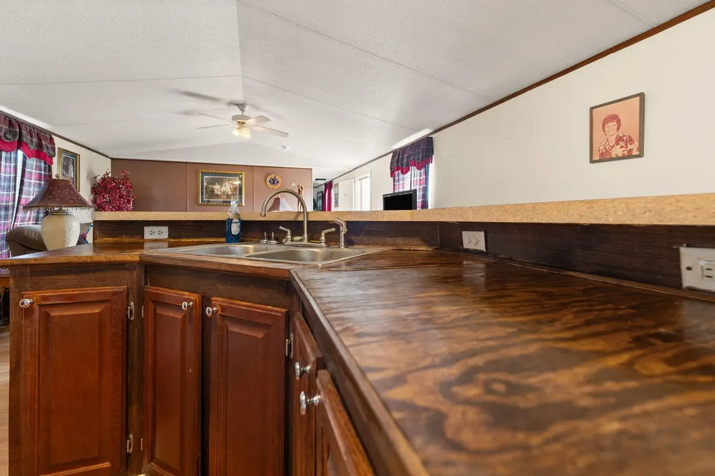 345 Bonnie Blue Lane Bronston KY 42518