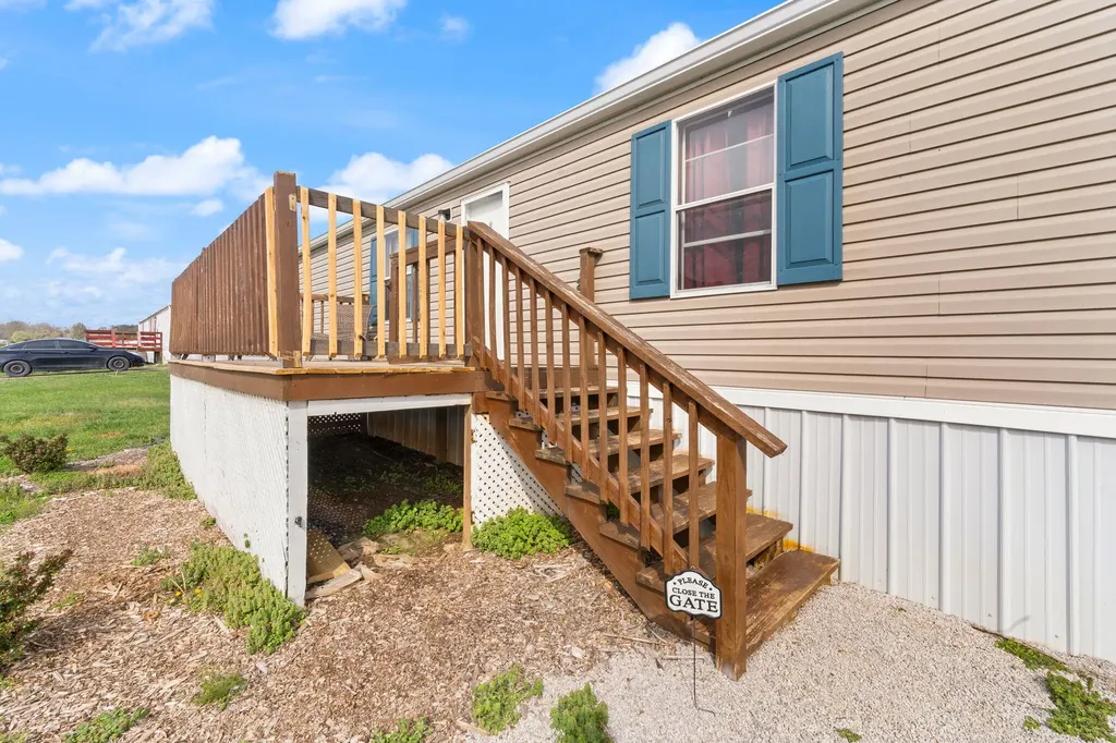 345 Bonnie Blue Lane Bronston KY 42518