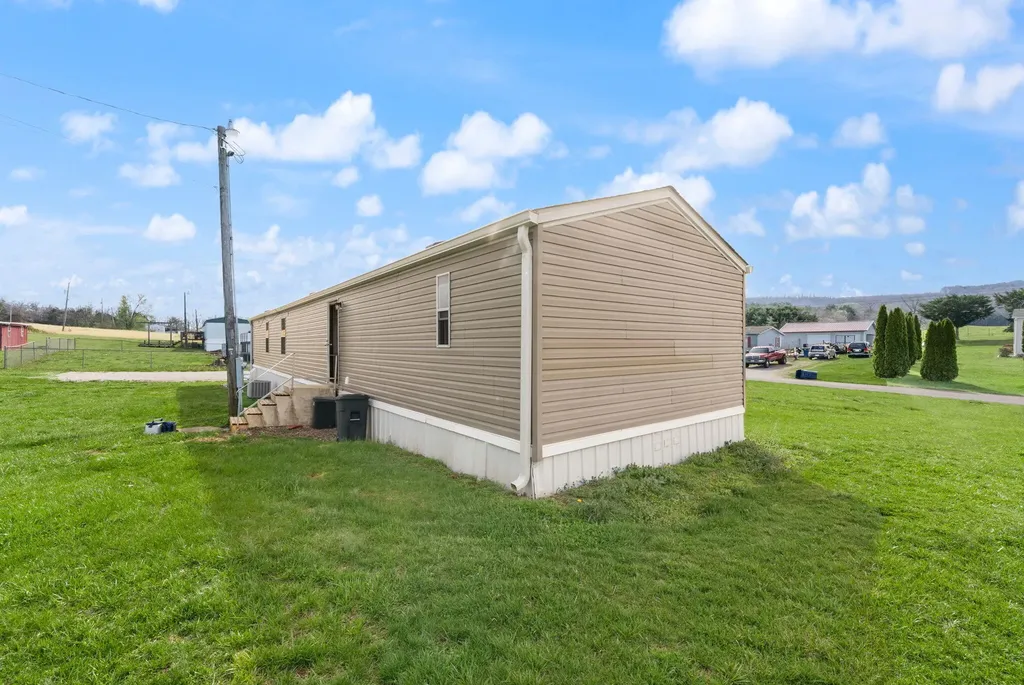 345 Bonnie Blue Lane Bronston KY 42518