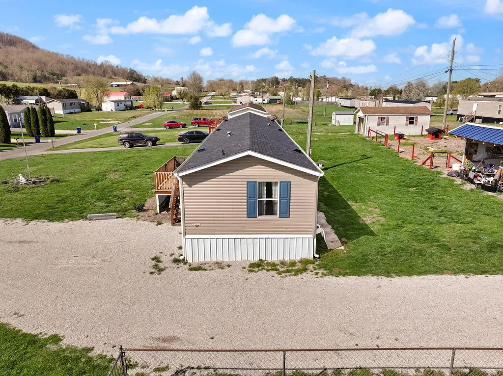 345 Bonnie Blue Lane Bronston KY 42518