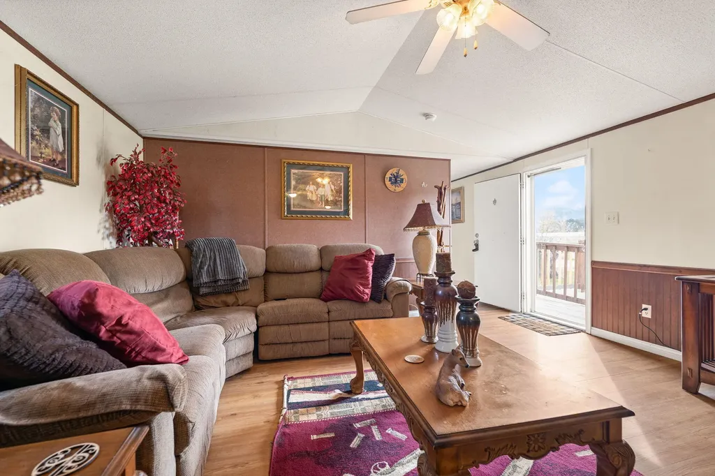 345 Bonnie Blue Lane Bronston KY 42518