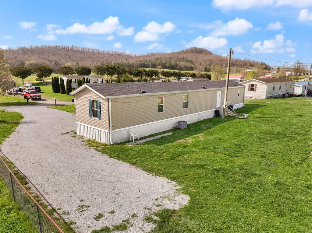 345 Bonnie Blue Lane Bronston KY 42518
