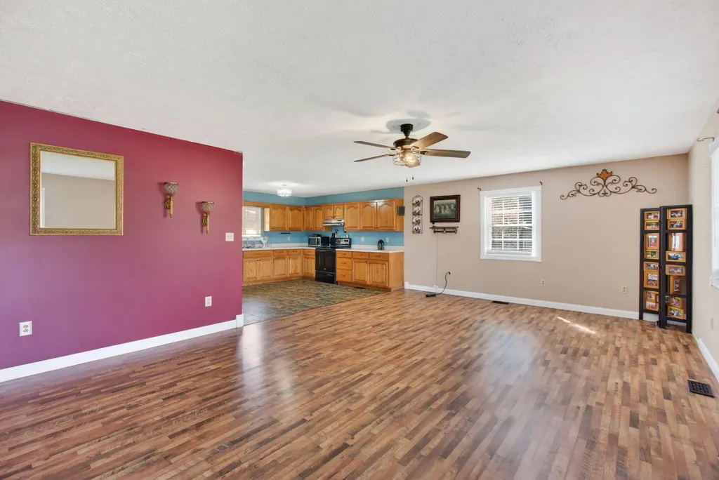 901 Sugar Valley Road Albany KY 42602