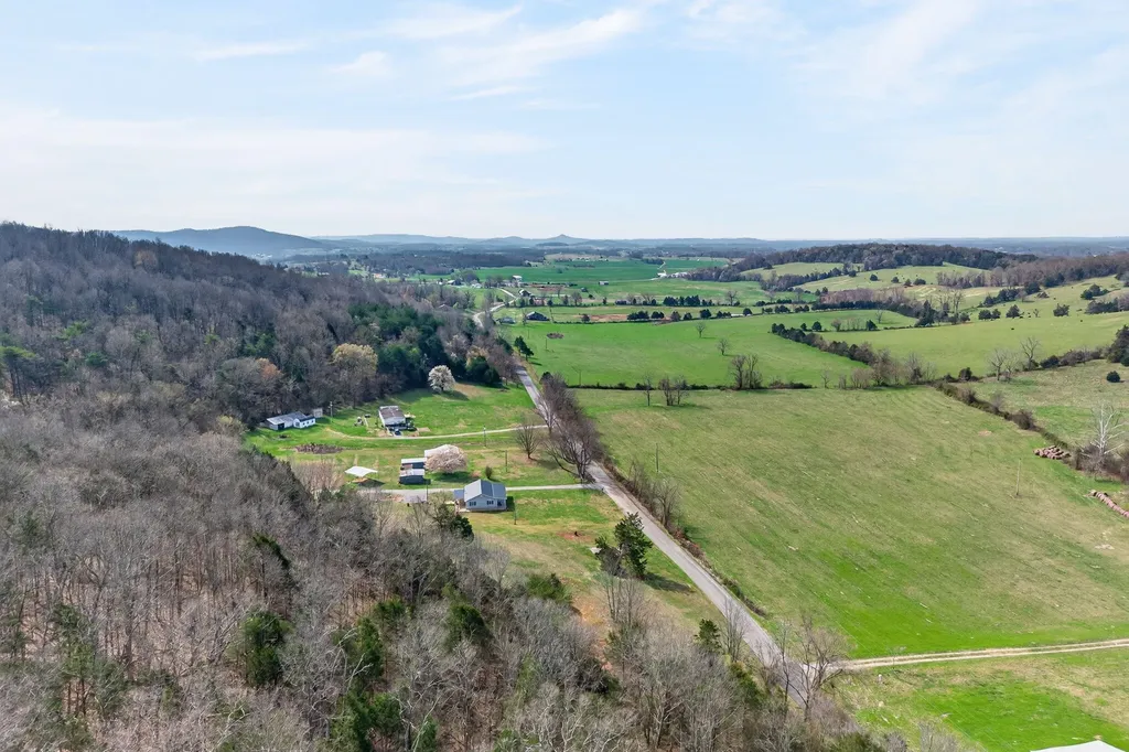 901 Sugar Valley Road Albany KY 42602