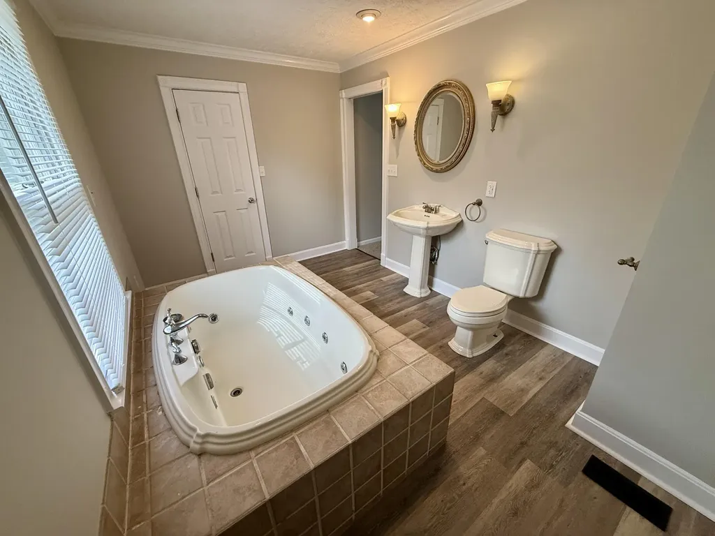 882 Jairus Drive Lexington KY 40515