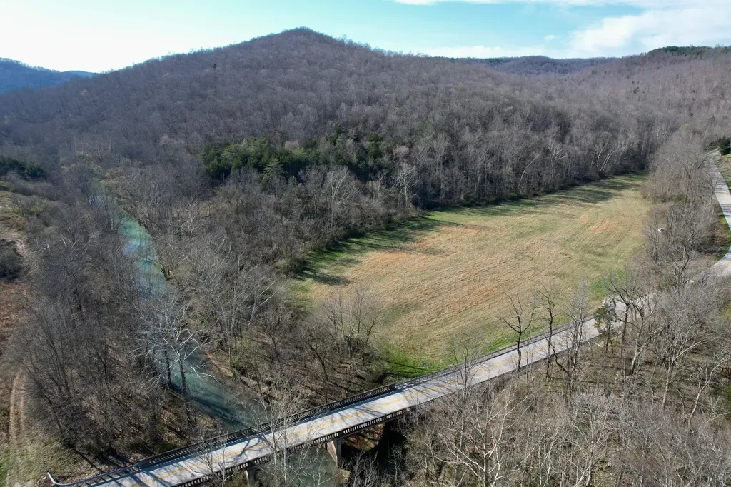 1330 Kentucky 790 Monticello KY 42633