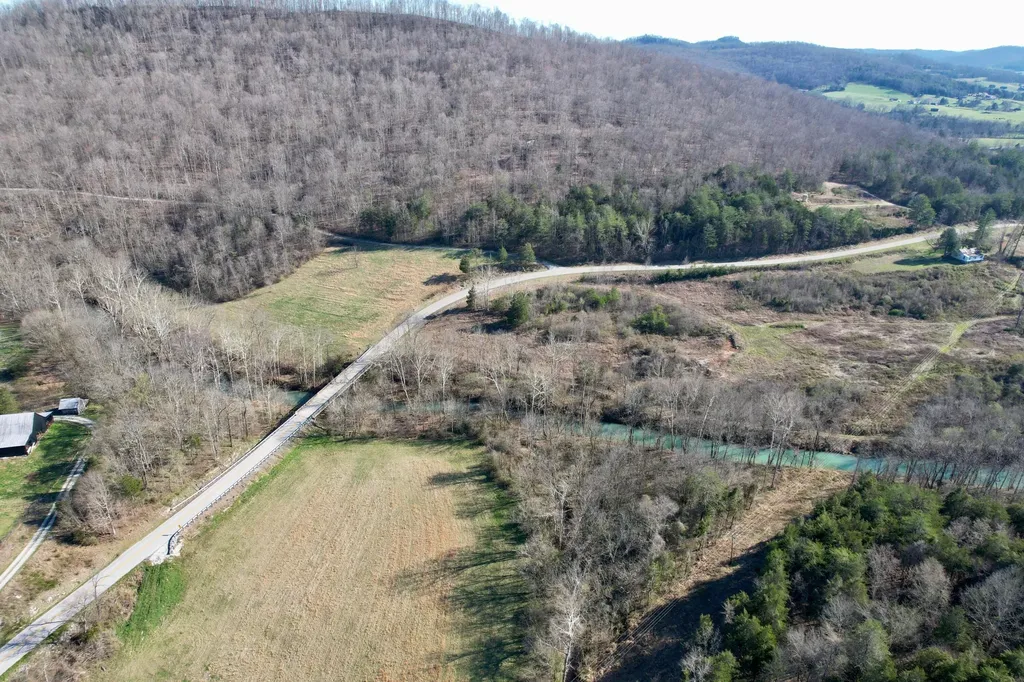 1330 Kentucky 790 Monticello KY 42633