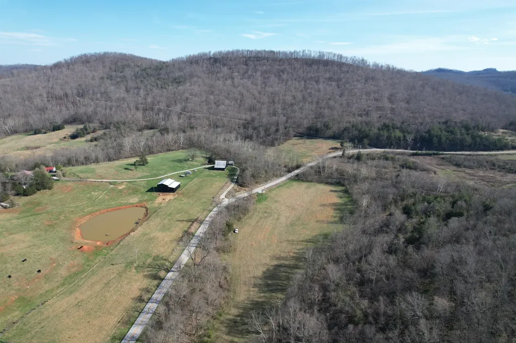 1330 Kentucky 790 Monticello KY 42633