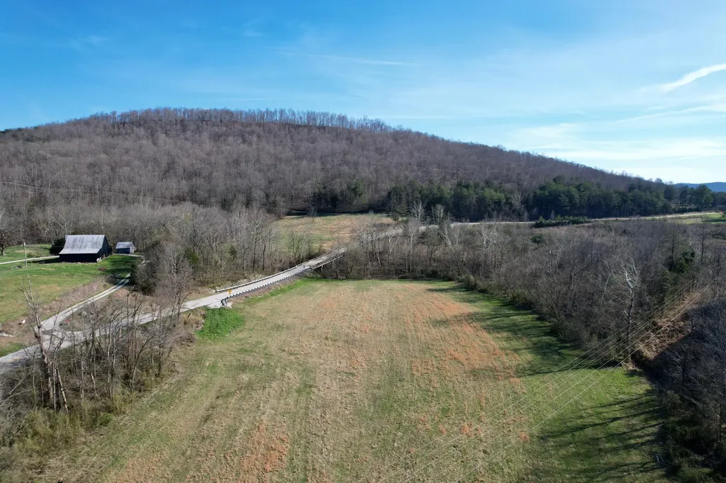 1330 Kentucky 790 Monticello KY 42633