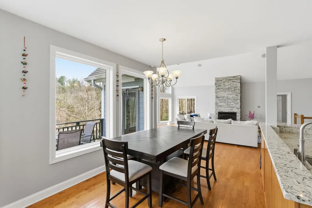 866 Donmar Drive Lancaster KY 40444
