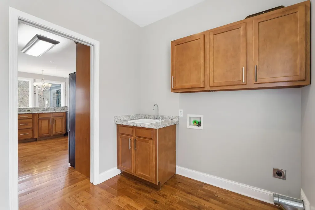 866 Donmar Drive Lancaster KY 40444