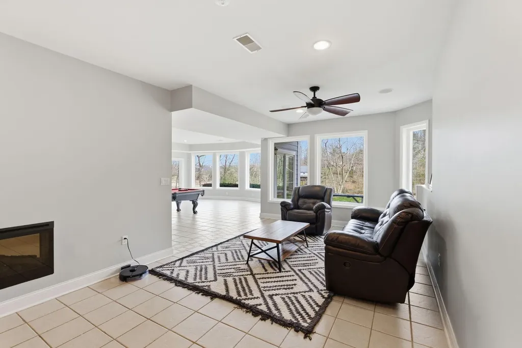 866 Donmar Drive Lancaster KY 40444