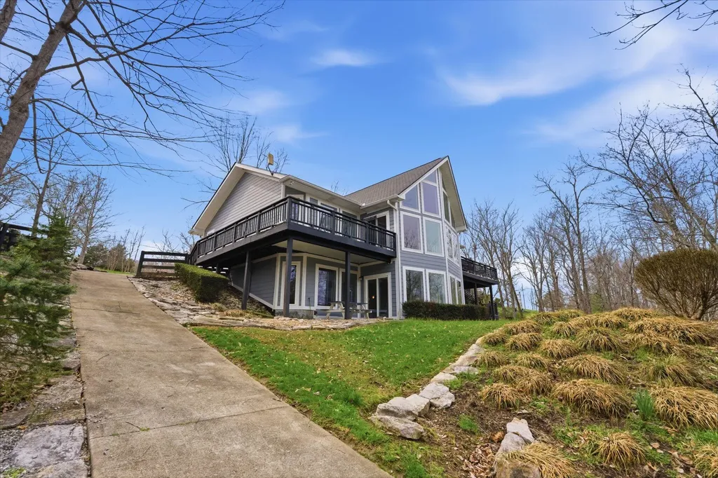 866 Donmar Drive Lancaster KY 40444
