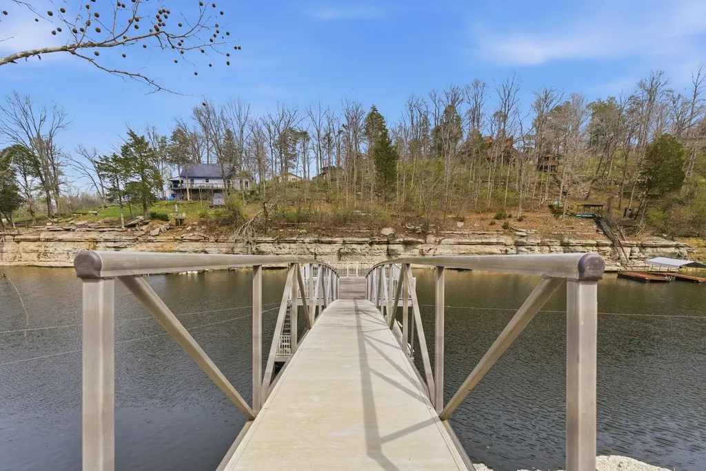 866 Donmar Drive Lancaster KY 40444