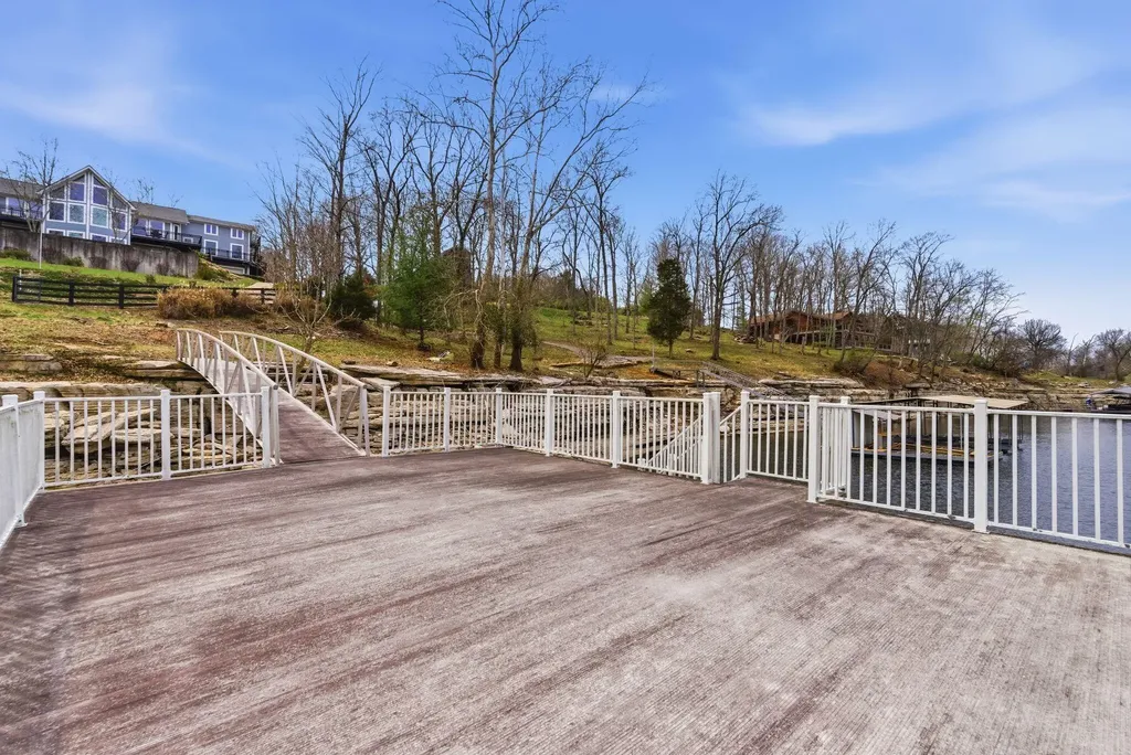 866 Donmar Drive Lancaster KY 40444