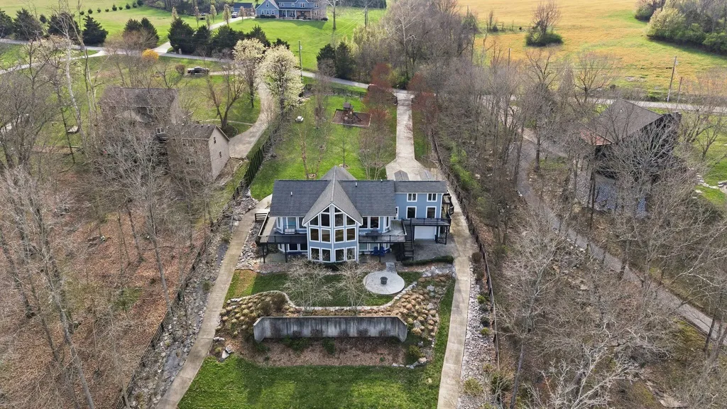 866 Donmar Drive Lancaster KY 40444