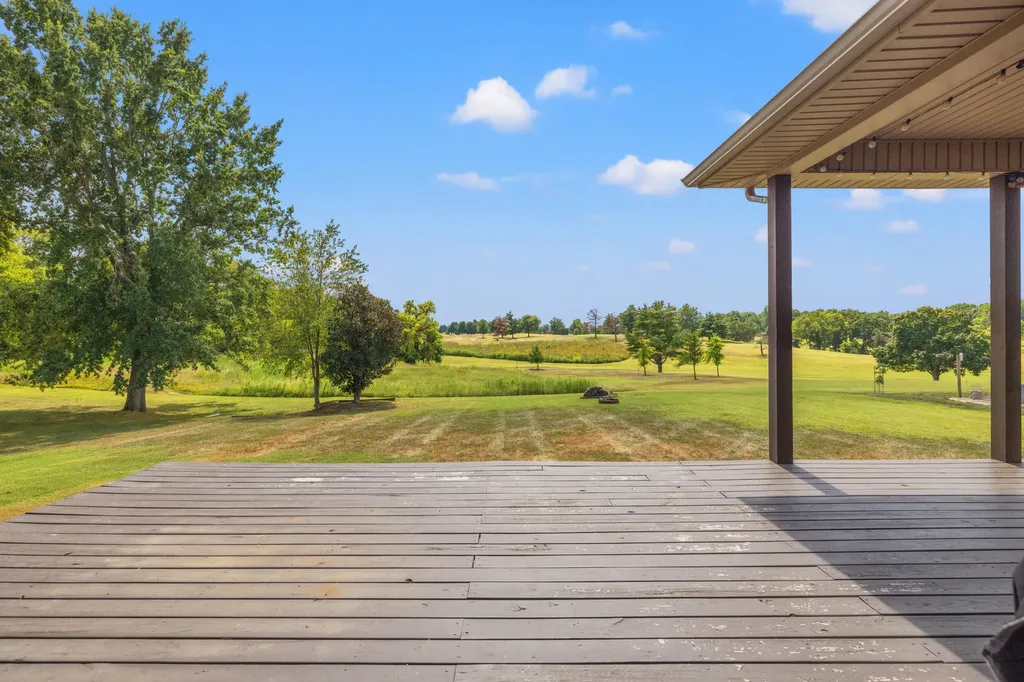 1084 Scenic Garden Lawrenceburg KY 40342