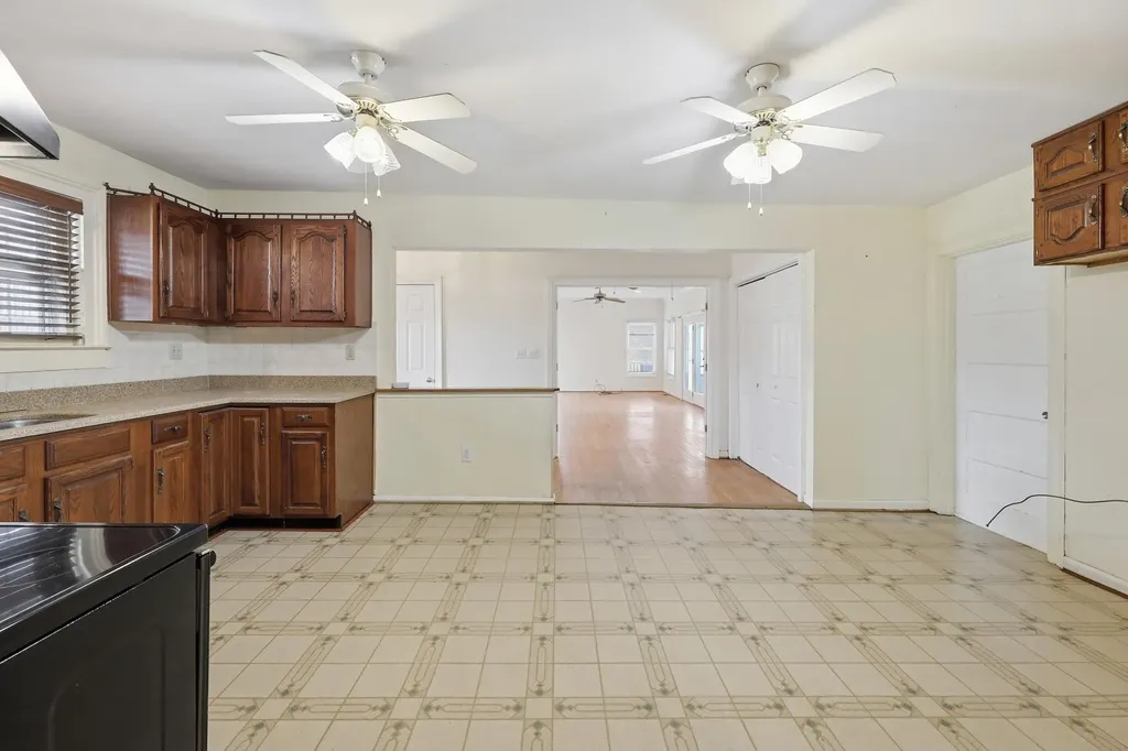 2665 Paris Pike Lexington KY 40511