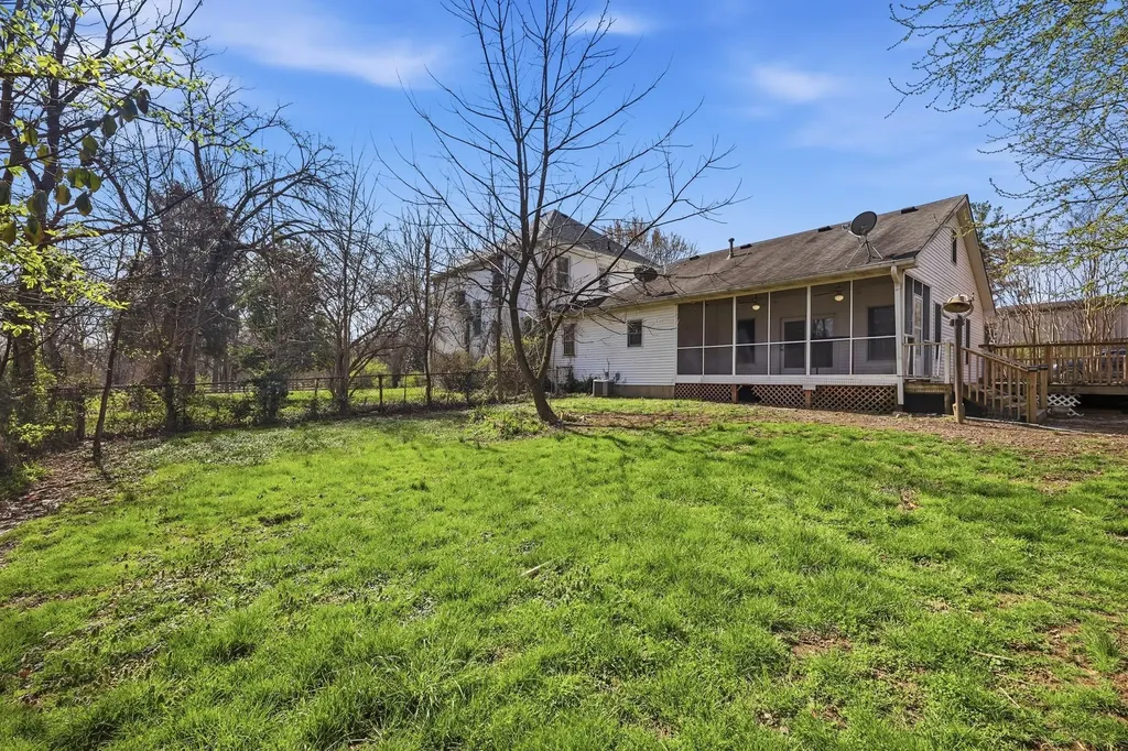 2665 Paris Pike Lexington KY 40511