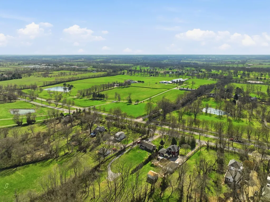 2665 Paris Pike Lexington KY 40511
