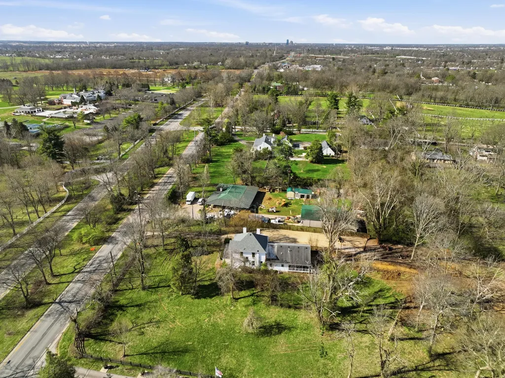 2665 Paris Pike Lexington KY 40511
