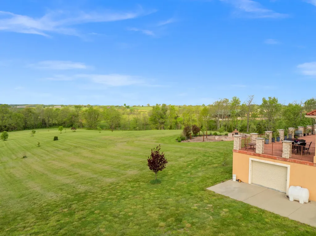 406 Halcomb Lane Paint Lick KY 40461
