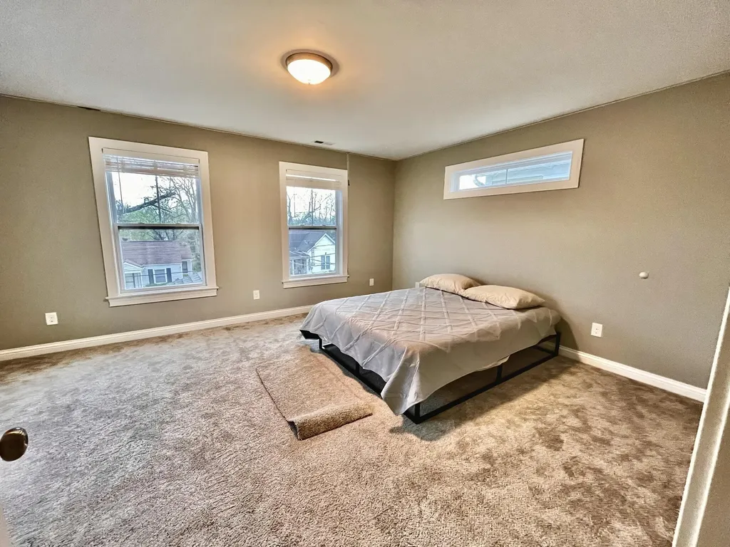 241 Devonia Avenue Lexington KY 40505