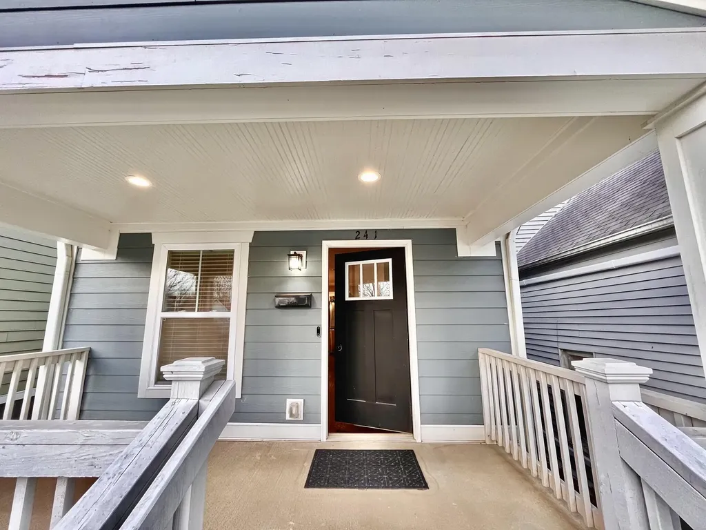 241 Devonia Avenue Lexington KY 40505