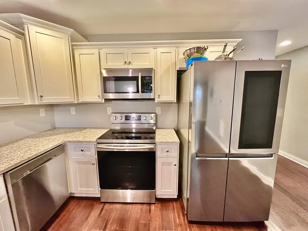 241 Devonia Avenue Lexington KY 40505
