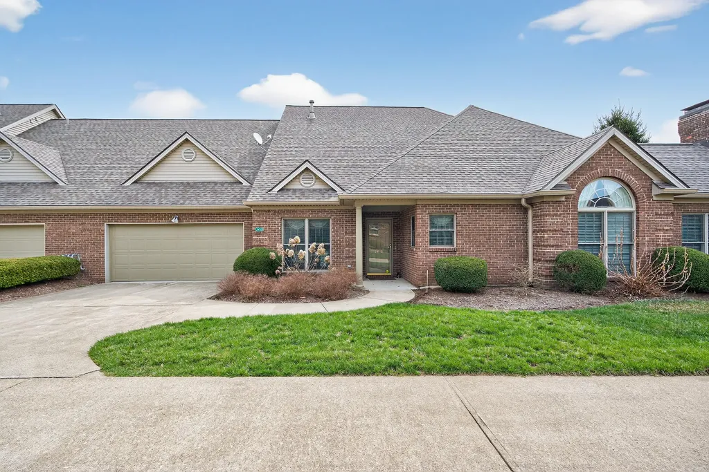 1429 Pine Needles Lane Lexington KY 40513
