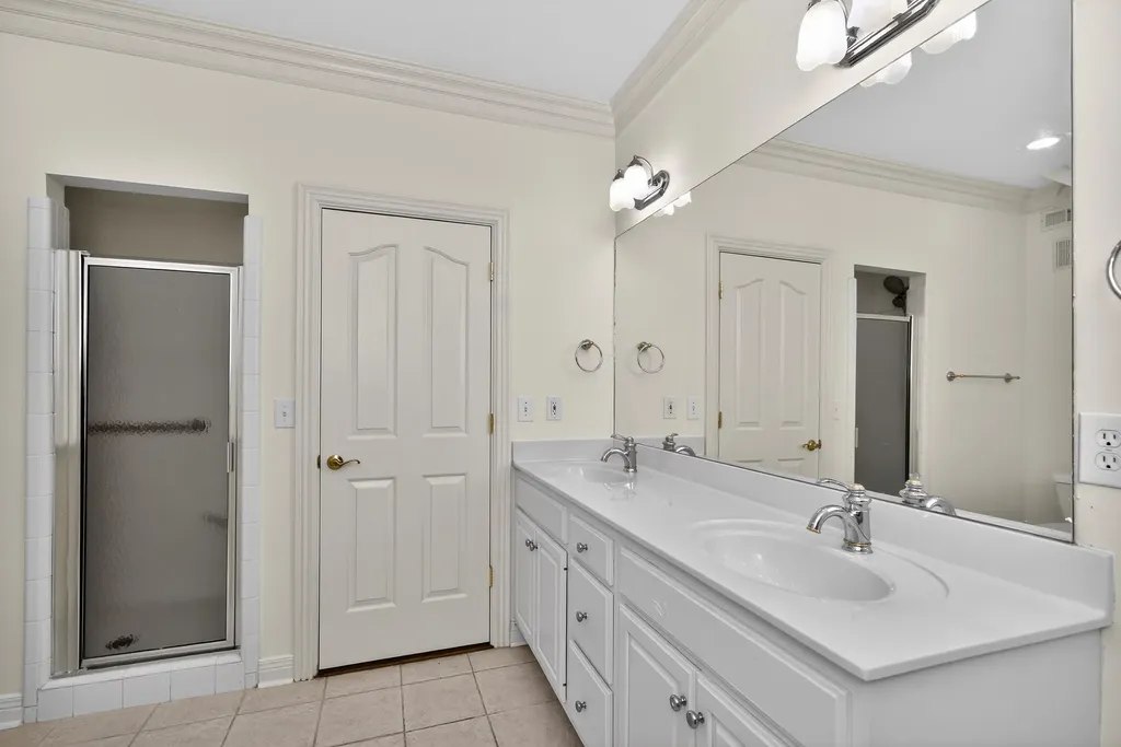1429 Pine Needles Lane Lexington KY 40513