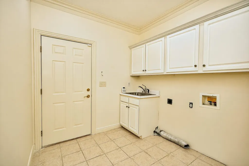 1429 Pine Needles Lane Lexington KY 40513