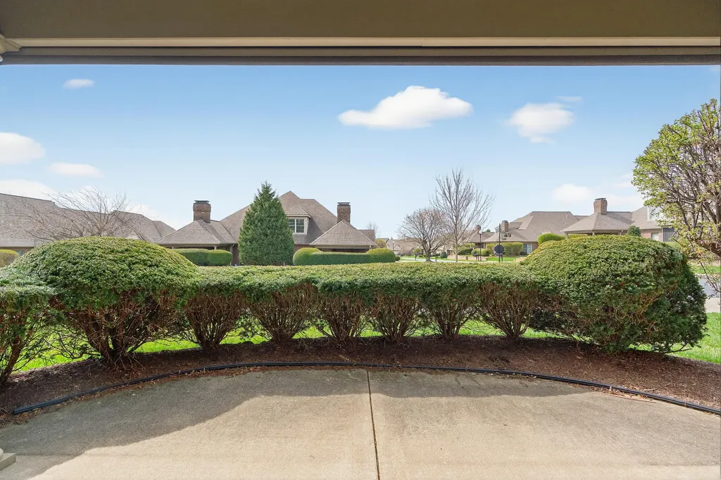 1429 Pine Needles Lane Lexington KY 40513