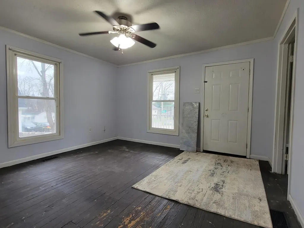 331 Lilleston Avenue Paris KY 40361