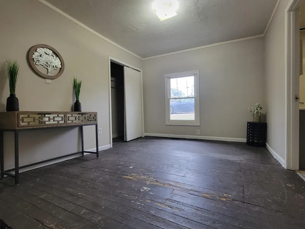 331 Lilleston Avenue Paris KY 40361