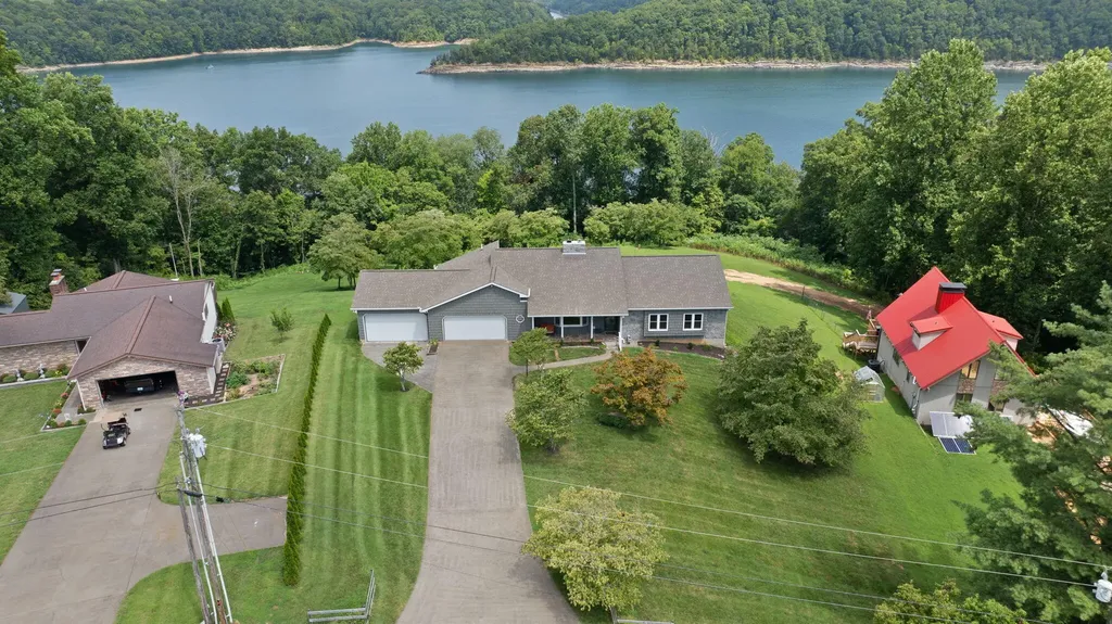 1636 Green Hill Estates Road Monticello KY 42633