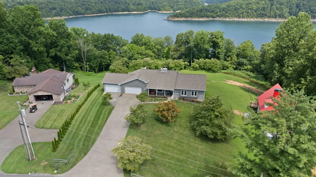 1636 Green Hill Estates Road Monticello KY 42633