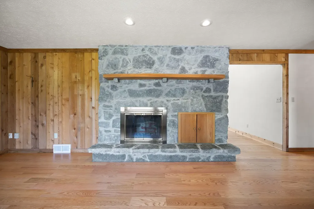 1636 Green Hill Estates Road Monticello KY 42633