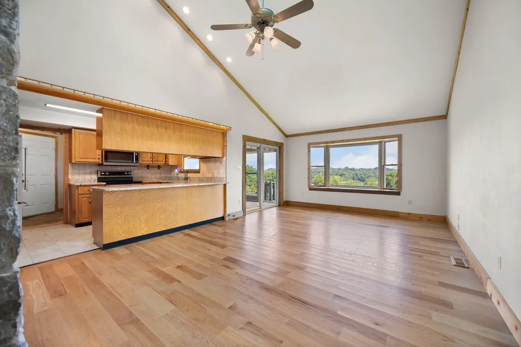 1636 Green Hill Estates Road Monticello KY 42633