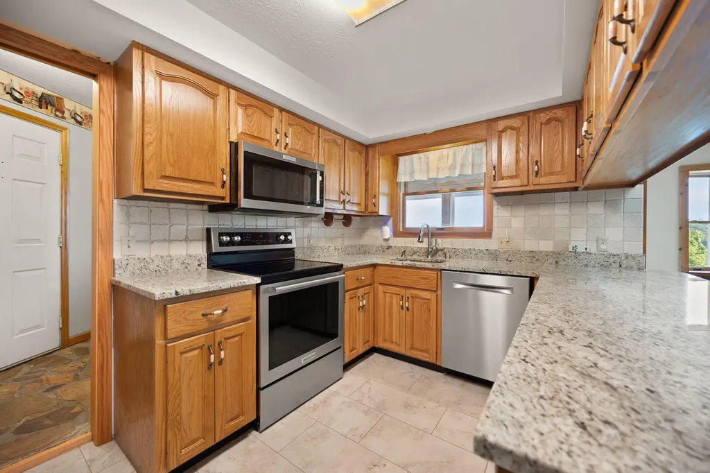 1636 Green Hill Estates Road Monticello KY 42633