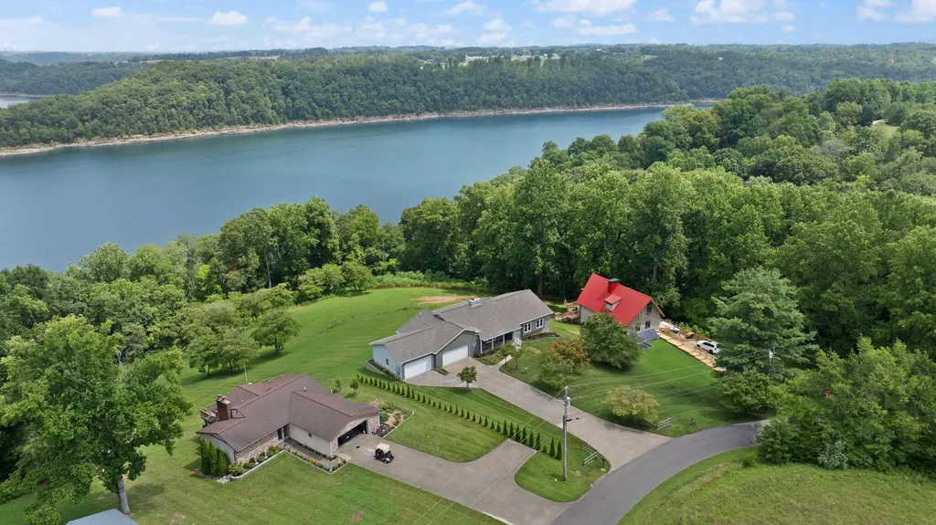 1636 Green Hill Estates Road Monticello KY 42633