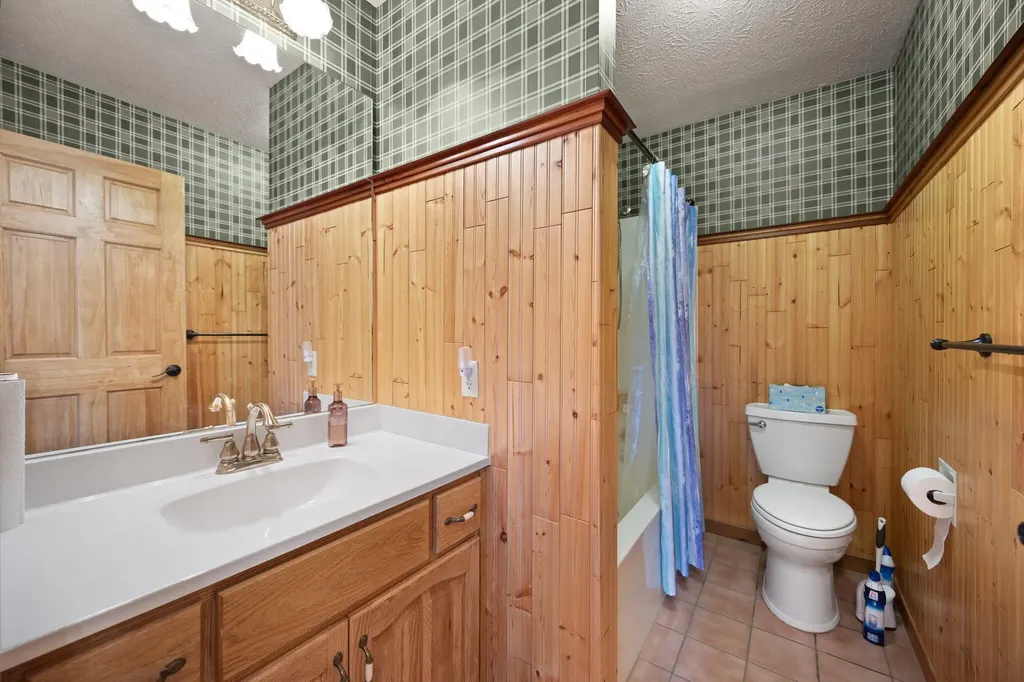 1636 Green Hill Estates Road Monticello KY 42633