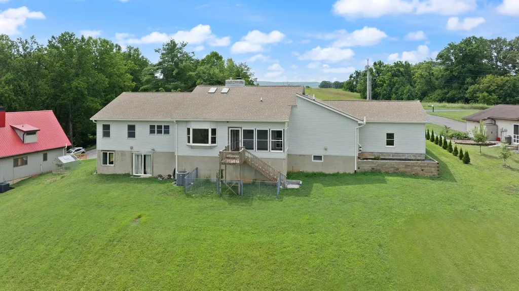 1636 Green Hill Estates Road Monticello KY 42633