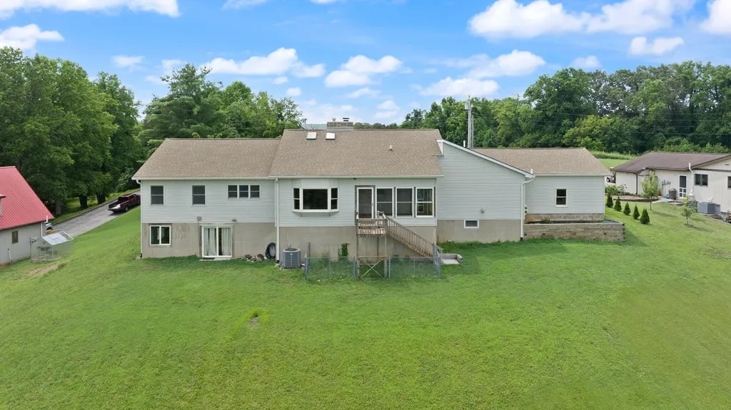1636 Green Hill Estates Road Monticello KY 42633