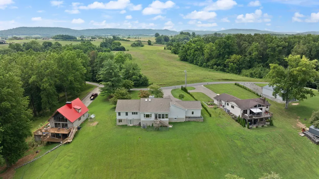 1636 Green Hill Estates Road Monticello KY 42633