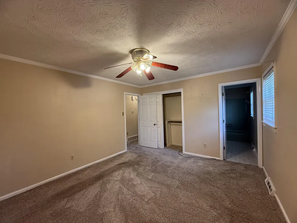 3924 Gladman Way Lexington KY 40514