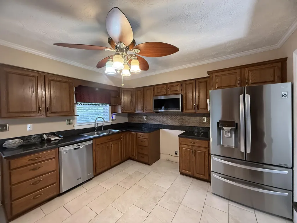 3924 Gladman Way Lexington KY 40514