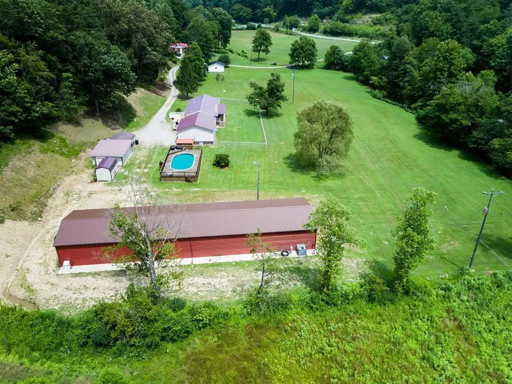811 State Highway 1750 East Point KY 41216