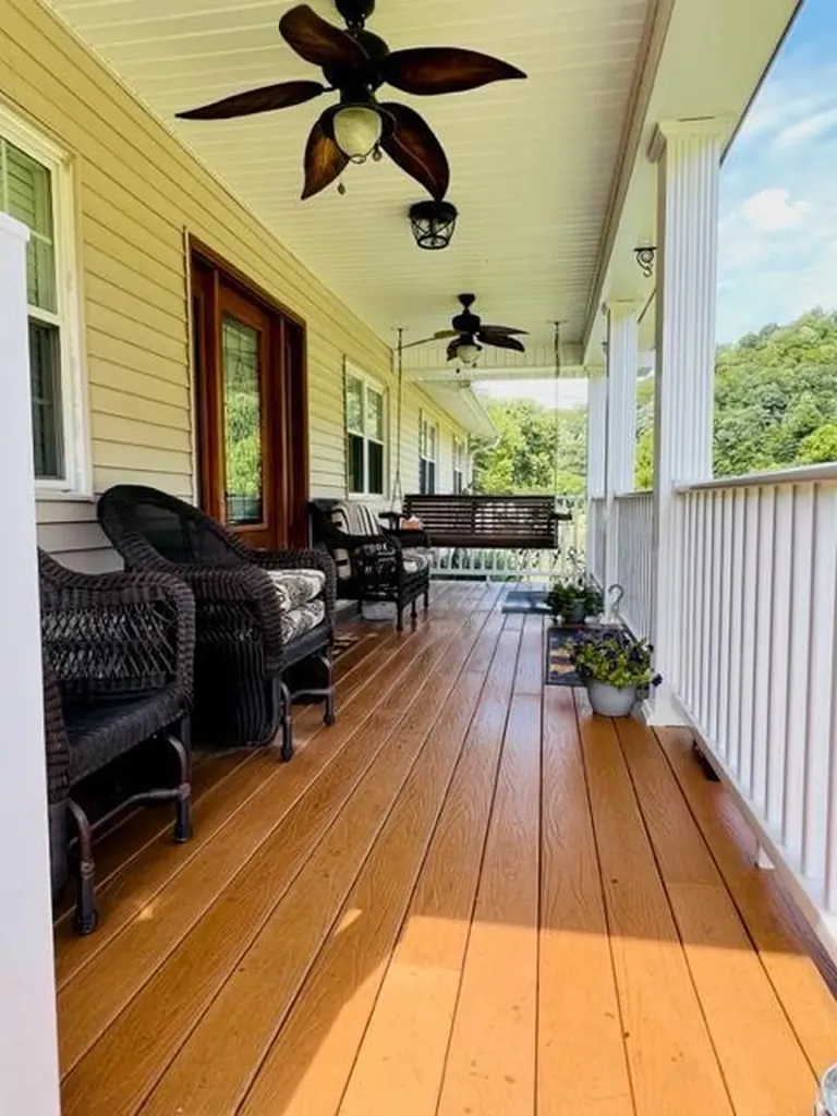 811 State Highway 1750 East Point KY 41216
